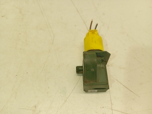 Mercedes Benz E-Class W207 (2009–2017) Airbagsensor A1729056000 - 2