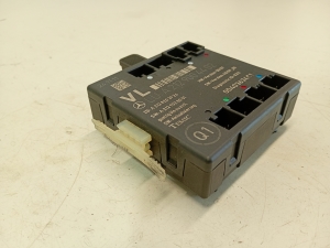 Mercedes Benz E-Class W207 (2009–2017) Front door control unit A2129004402 - 2