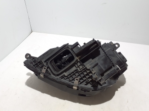Mercedes Benz GLE-Class 167 (2019–2026) Esituli A1679065806 - 2