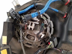 Mercedes Benz A-Class 177 (2018–2026) Kütusepaak ja selle osad A2474702304 - 4