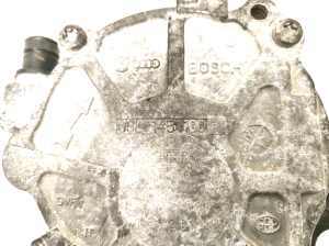 Volkswagen Tiguan (2007–2016) Vaakumpump 03L145100F - 2