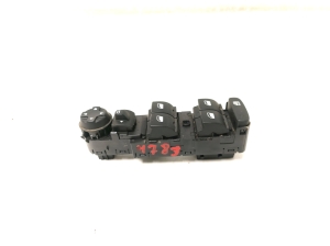 Opel Crossland X X 75 (2017–2026) Front door glass switch 96788281ZD - 3