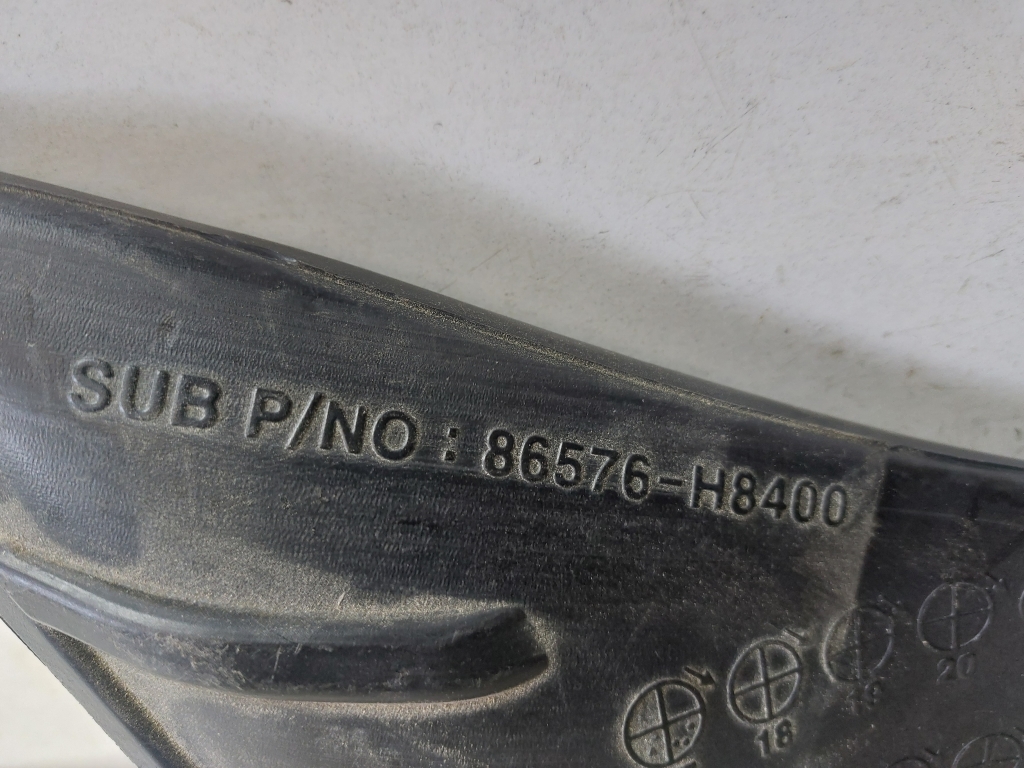 Kia Stonic I (2017–2026) Bremsluftkanal 86576H8400 Kia Stonic I (2017–2026) Bremsluftkanal 86576H8400