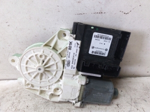 Moteur de lève-vitre de porte avant - E840311202