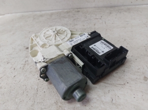 AUDI A3 8P (2003–2012) Front door window regulator motor E840311202 - 3