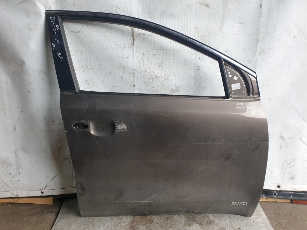 Kia Sportage (2016–2021) Front door