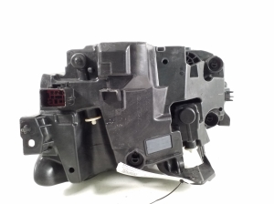 VOLVO XC60 (2017–2026) Phare avant 32342509 - 3