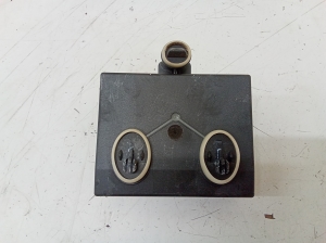 AUDI A5 (2007–2016) Front door control unit 8T0959793Q - 2
