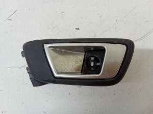 Poignée intérieure de porte arrière - 8A61A22601CEW