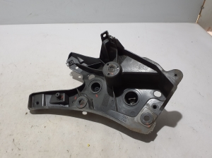 VOLVO XC60 (2017–2026) Front fender bracket 31424578 - 2