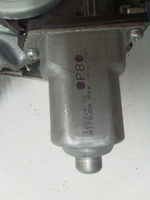 Honda Civic IX (2011–2015) Priekšējo durvju logu pacēlājs 120324 - 3
