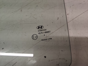 Hyundai i20 (2014–2026) Aizmugurējo sānu durvju stikls 43R00097 - 2