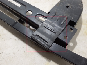 Dacia Spring (2021–2026) Radiator bracket 625304498R - 5