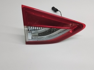 Tail light on trunk lid - CV4413A603BF