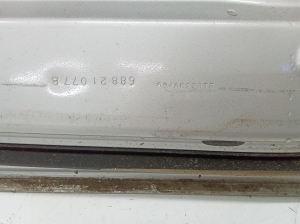 BMW X5 E70 (2006–2013) Front door 7137002 - 5