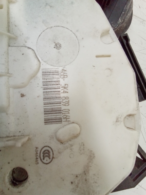 Volkswagen Golf VI (2008–2013) Rear side door lock 5K4839016H - 4