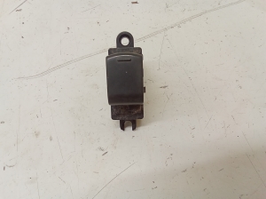 NISSAN Qashqai (2006–2013) Fensterheberschalter vorne 25411BR00A
