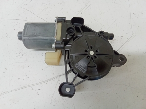 Fensterhebermotor vorne - 5Q0959801B