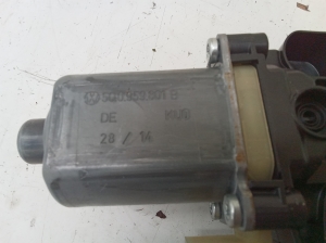 Seat Leon (2012–2026) Fensterhebermotor vorne 5Q0959801B - 3