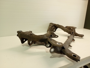 Mercedes Benz E-Class W207 (2009–2017) Front subframe A2046281057 - 3