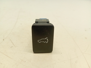 Mitsubishi Outlander (2012–2021) Trunk opening switch 8616A081 - 5