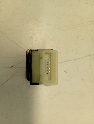 Mitsubishi Outlander (2012–2021) Other switch 8616A082 - 3