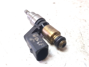 Injecteur de carburant - 03C906036A