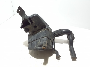 Subaru Forester SG (2002–2008) Luftfiltergehäuse 46043SA000 - 3
