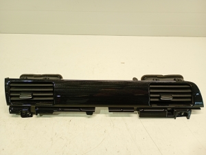   Armatuurlaua ventilatsioonivõred  - 8055A056YA 