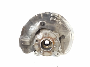Front wheel hub - 6876646