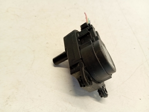 Mitsubishi Outlander (2012–2021) Heater flap actuator 1711166A - 4