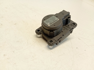 Mitsubishi Outlander (2012–2021) Heater flap actuator 1611166A - 5