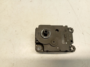 Mitsubishi Outlander (2012–2021) Heater flap actuator 1611166A - 3