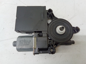 Volkswagen Passat B7 (2010–2014) Fensterhebermotor vorne 3C0959792B - 2