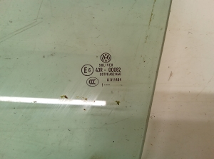 Volkswagen Passat B7 (2010–2014) Priekšējo durvju stikls 43R00082 - 2