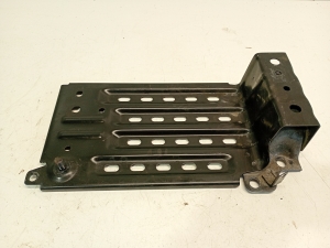 Mitsubishi Outlander (2012–2021) Batteriehalter - 2