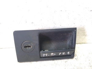 Mercedes Benz E-Class W124 (1985–1995) Handschuhfachgriff 1246800084