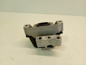 Mitsubishi Outlander (2012–2021) Mootoripadi 1093A111 - 2