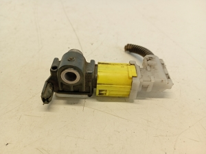 Mitsubishi Outlander (2012–2021) Airbag sensor 8651A165 - 2