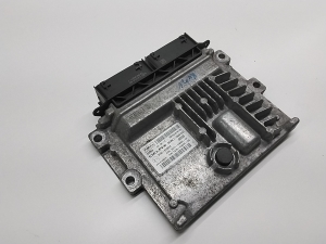 Ford Mondeo V (2014–2018) Engine control unit DS7112B684UE - 2
