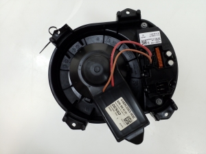 Mercedes Benz A-Class 176 (2012–2018) Heater blower motor A2469064300 - 2