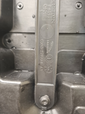 Jaguar XF (2016–2026) Front door HX6314630EAB - 5