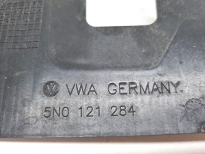 Volkswagen Tiguan (2007–2016) Luftleitblech für den Kühler 5N0121284 - 2