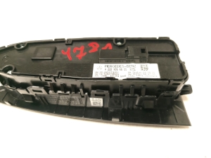Mercedes Benz C-Class 205 (2014–2021) Esiukse klaaslüliti A2229056800 - 2