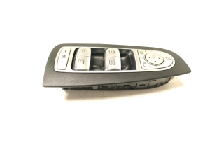 Mercedes Benz C-Class 205 (2014–2021) Esiukse klaaslüliti A2229056800 - 6