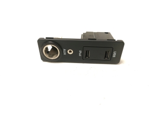 Prise USB - A2C5336865900