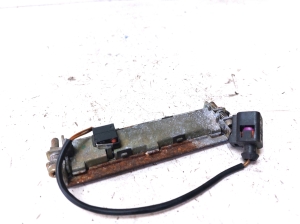 Volkswagen Passat B5 (1997–2005) Trunk opening switch 3B9827566B - 3