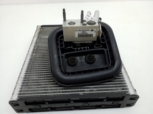 Mercedes Benz A-Class 176 (2012–2018) A/C evaporator - 4