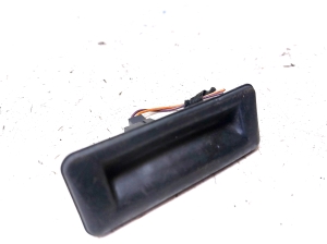 Volkswagen Golf V (2003–2009) Trunk opening switch 5J0827229 - 2