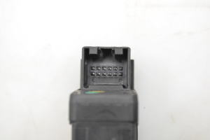 AUDI A4 B8 (2007–2016) Parking brake switch 8K2927225G - 3